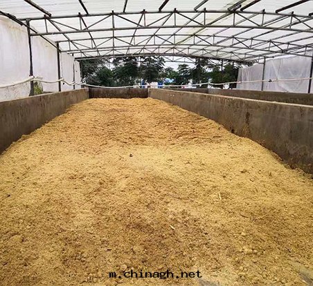 生物(wù)降解(jiě)堆(duī)江西(xī)大餘温(wēn)氏示範點(diǎn)成功運行